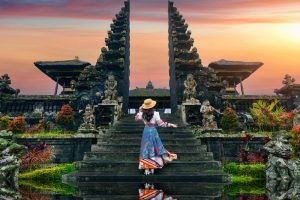 Women,Tourists,Standing,At,Besakih,Temple,In,Bali,,Indonesia.